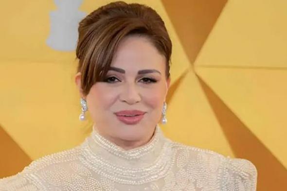 إلهام
شاهين
توضح
مصير
فيلم
“الحب
كله”
بعد
حريق
الديكورات