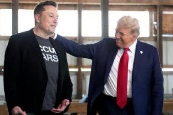 ترامب:
نعمل
على
تزويد
الإيرانيين
بالإنترنت
وناقشت
الأمر
مع
إيلون
ماسك