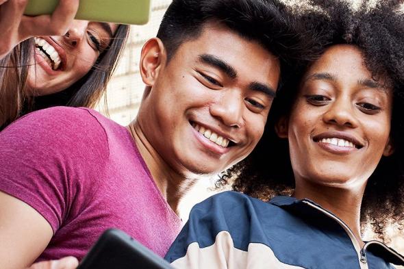 عالمة نفس: الجيل Z يكرهون التواصل وجهاً لوجه أو حتى بالهاتف ويفضلون الرسائل النصية