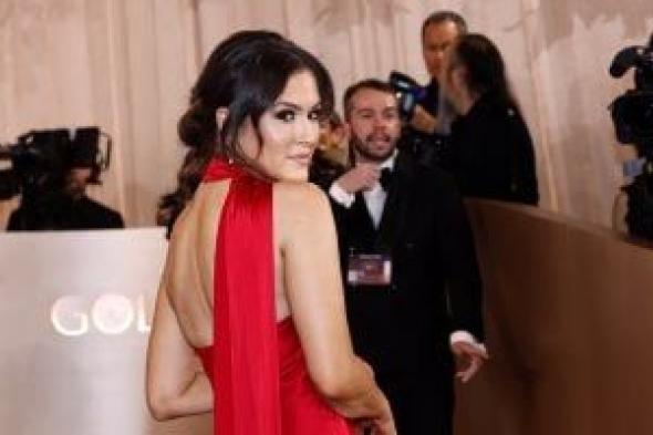 توافد
النجوم
والمطربين
للسجادة
الحمراء
لحفل
جولدن
جلوب
الـ83