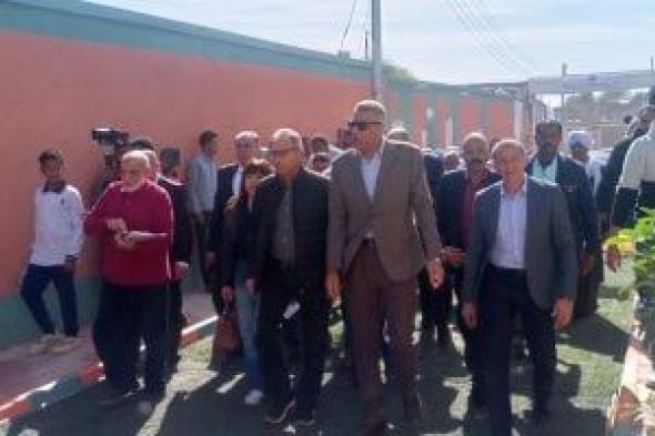 تسليم
منازل
و10
مشروعات
لدعم
الأسر
الأولى
بالرعاية
بأسوان