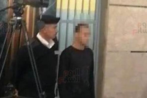 حاول
فقء
عينيها..
تأجيل
محاكمة
المتهم
بالتعدي
على
طفلة
بالشرقية
إلى
الأربعاء