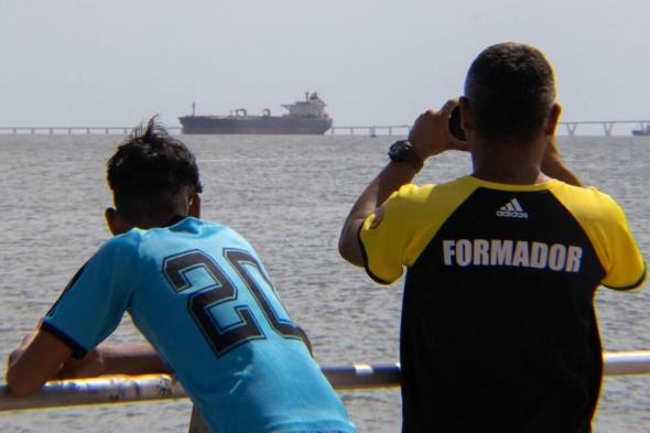 النفط
      يواصل
      الارتفاع
      في
      بداية
      تعاملات
      الأسبوع