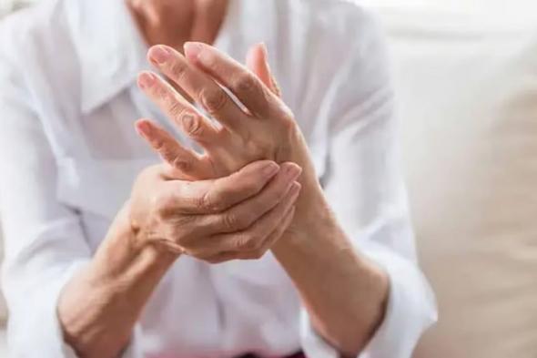 تجمع
    الرياض
    الصحي
    يوضح
    أعراض
    الإصابة
    بهشاشة
    العظام
    وطرق
    الوقاية
    منها