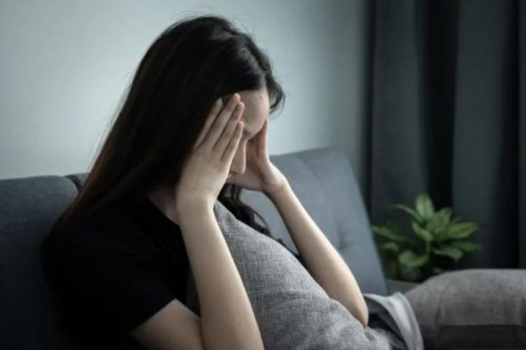 أشعر
بالغربة
بالرغم
من
كل
هذا
الزحام.. 