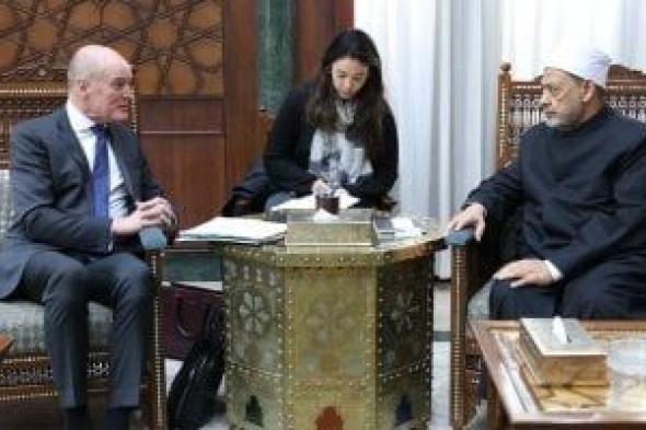 شيخ
الأزهر:
ما
يحدث
فى
غزة
من
إبادة
يكشف
غياب
الردع
الأخلاقى
فى
النظام
العالمى