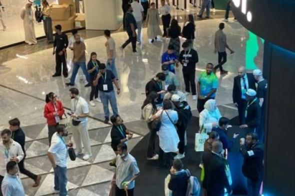 خوارزميات
      المنصات
      الرقمية
      تكافئ
      المحتوى
      المثير