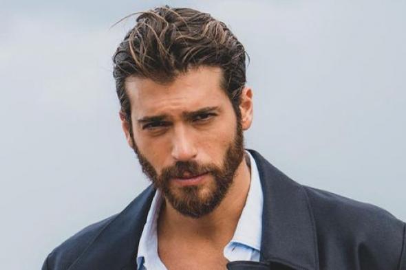 جان
يامان
يظهر
من
روما
ويردّ
على
جدل
توقيفه
في
تركيا