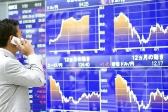 رهانات
      على
      انتخابات
      مبكرة
      في
      اليابان
      ترفع
      الأسهم
      لمستويات
      قياسية