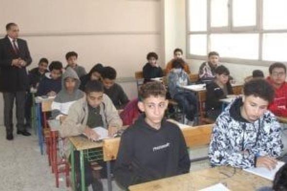 وكيل
تعليم
الجيزة
خلال
جولة
لمتابعة
الامتحانات:
التعامل
بحزم
مع
أى
مخالفة