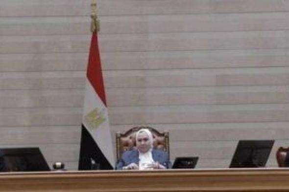 مصر
السلام:
ترؤس
امرأة
للجلسة
الأولى
للبرلمان
رسالة
ثقة
في
كفائتها