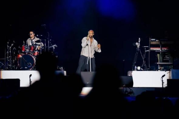 ديانا
      روس
      وسيل
      يفتتحان
      موسم
      ليالي
      السعديات