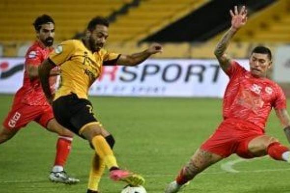 محمود
كهربا
يتلقى
عروضًا
محلية
بعد
فسخ
تعاقده
مع
القادسية
الكويتي