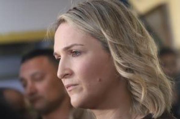 وزيرة
الخارجية
والتجارة
والدفاع
الإيرلندية
تثنى
على
جهود
الهلال
الأحمر
المصرى