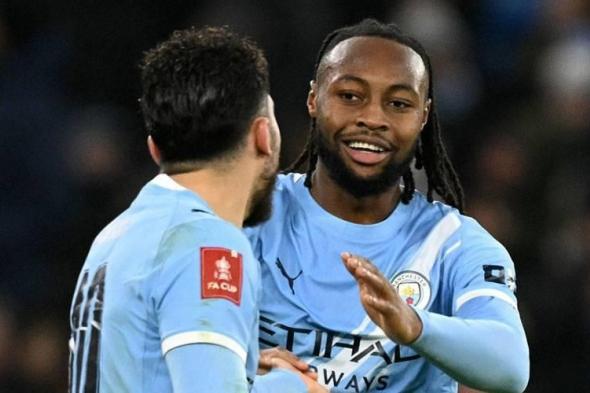 مدرب
      نيوكاسل
      ينتقد
      اللوائح
      بسبب
      «سيمينيو
      المدهش»