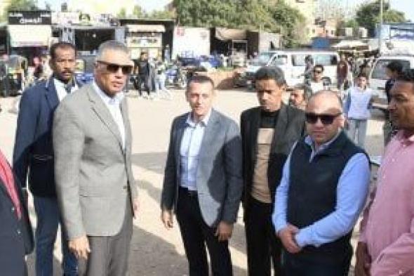 محافظ
أسوان
يتفقد
نقاط
العبور
المؤقتة
بمزلقان
السيل
القديم..
صور