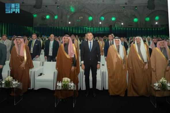 تحت
    رعاية
    خادم
    الحرمين
    الشريفين
    ونيابة
    عنه..
    وزير
    الصناعة
    يفتتح
    النسخة
    الخامسة
    من
    مؤتمر
    التعدين
    الدولي