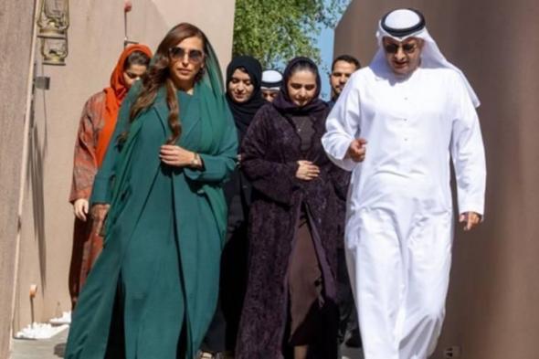 بدور
      القاسمي
      تؤكد
      التزام
      «شروق»
      بضيافة
      متجذّرة