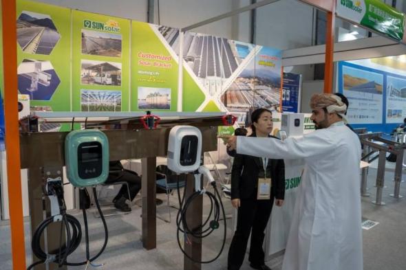 شركات
      صينية
      تستعرض
      تقنيات
      متطورة
      للطاقة
      الشمسية