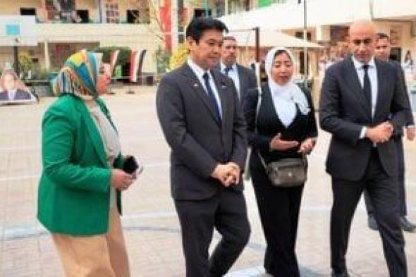 وزير
التعليم
يشيد
بمستوى
طالبات
مدرسة
السيدة
نفسية
فى
البرمجة