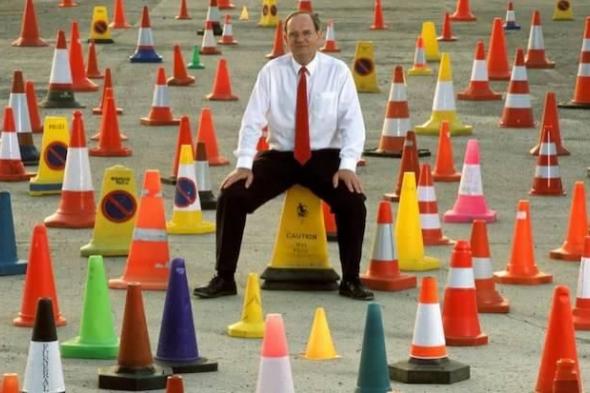 نزاع
      قانوني
      يقود
      بريطانياً
      إلى
      «غينيس»