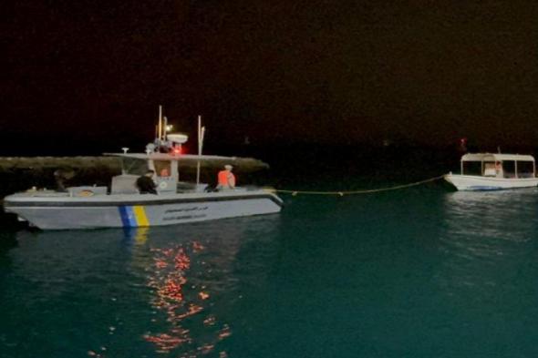 حرس
    الحدود
    بالمدينة
    المنورة
    ينقذ
    مواطنا
    تعطلت
    واسطته
    البحرية
    في
    عرض
    البحر