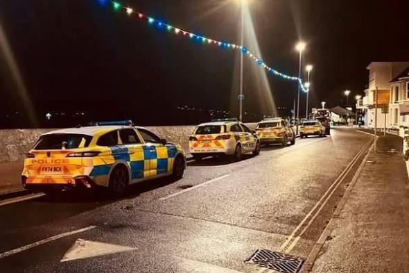 قنبلتان
      من
      الحرب
      العالمية
      تؤديان
      إلى
      إخلاء
      مدينتين