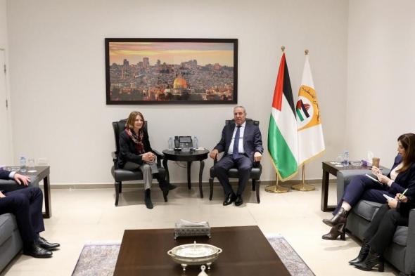 حسين
الشيخ
يبحث
مع
النرويج
المستجدات
الراهنة