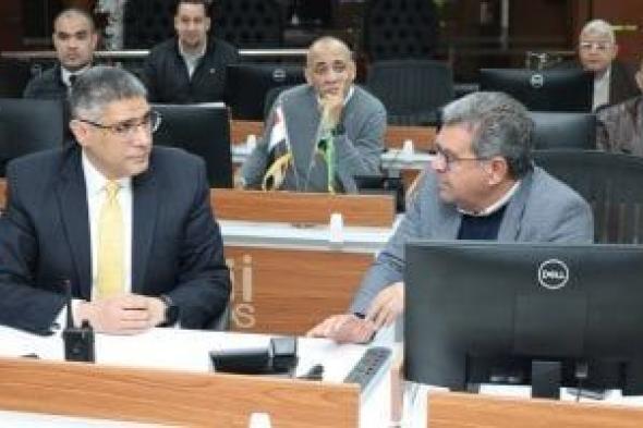 محافظ
الجيزة
يقود
حملة
لإزالة
موقف
عشوائى
للتوك
توك
بمدخل
المجزر
الآلى
اللبينى