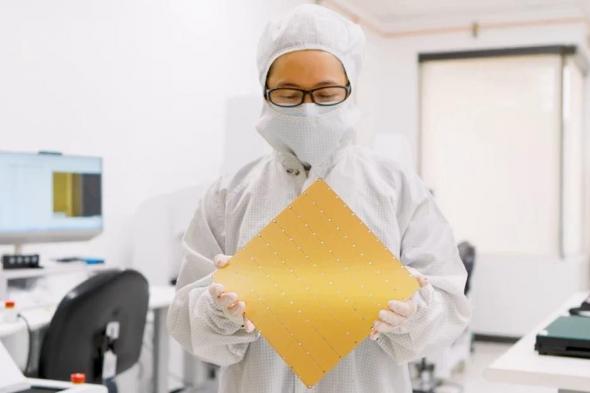 صفقة
      بـ
      10
      مليارات
      دولار
      لـ«أوبن
      إيه
      آي»
      مع
      شركة
      منافسة
      لـ«إنفيديا»