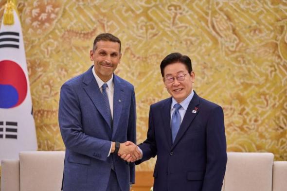 خلدون
      المبارك
      يلتقي
      الرئيس
      الكوري
      في
      سيؤول
      ويبحثان
      الشراكة
      الاستراتيجية