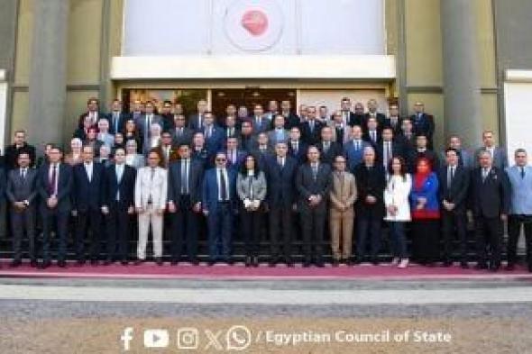 مجلس
الدولة
يختتم
برنامج
مكافحة
الفساد
دعمًا
للتحول
الرقمي
وتعزيزًا
للنزاهة