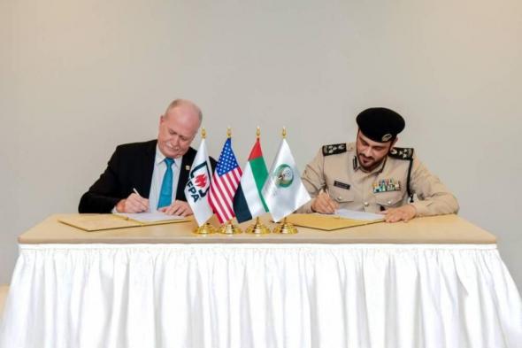 مذكرة
      تفاهم
      بين«
      دفاع
      مدني
      الشارقة»
      و«الحماية
      من
      الحرائق»