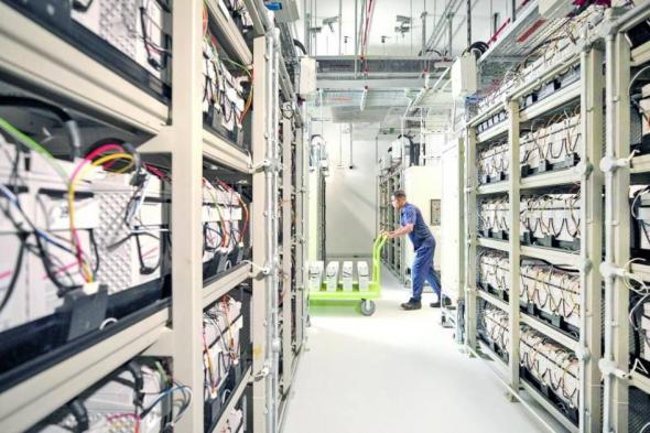 «ريسيرش
      آند
      ماركتس»:
      الإمارات
      تقود
      نمو
      مراكز
      البيانات
      المشتركة
      في
      المنطقة
      بحلول
      2030