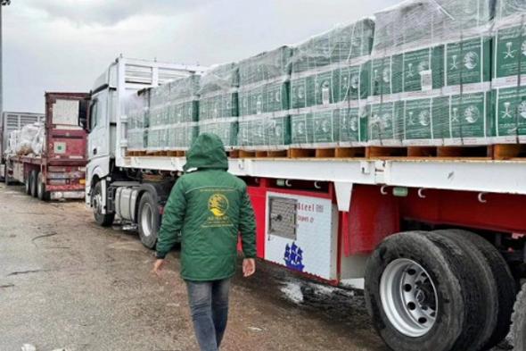 قافلة
    مساعدات
    سعودية
    جديدة
    تعبر
    منفذ
    رفح
    تمهيدًا
    لنقلها
    إلى
    غزة