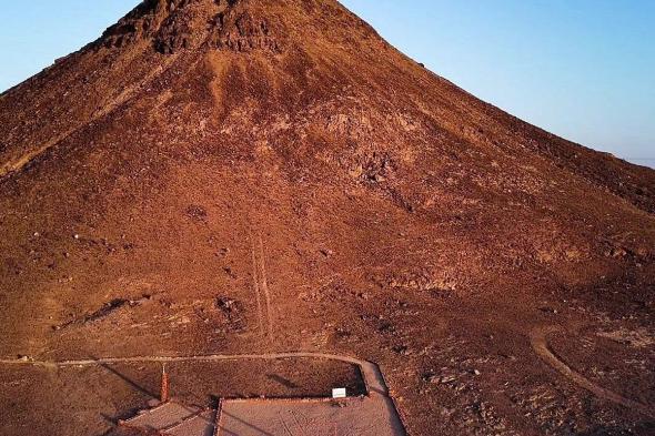 أمير
    منطقة
    القصيم
    يزور
    البكيرية
    الاثنين
    لتدشين
    مسار
    جبل
    ساق