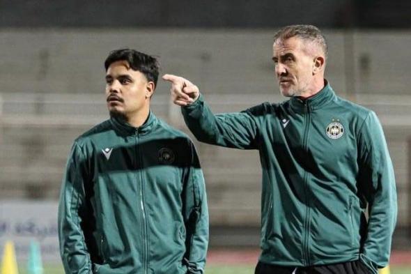 ميتشو
يحمّل
التحكيم
مسؤولية
الإقصاء
من
كأس
الجزائر