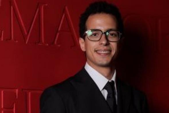 طه
دسوقى
نجم
يعرف
طريقه
دون
ضجيج
وصنع
نجوميته
بهدوء