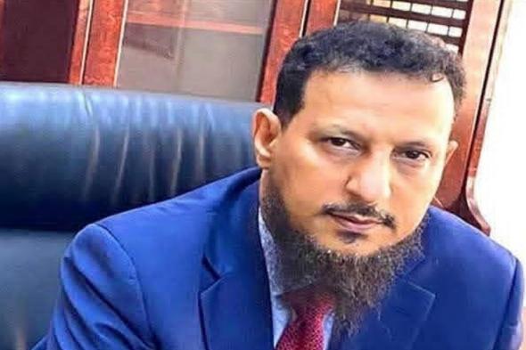 محافظ
    عدن
    ومستشار
    قائد
    القوات
    المشتركة
    يبحثان
    استقرار
    إمدادات
    الغاز
    والمشتقات
    النفطية
     