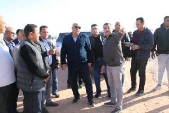 محافظ
الوادي
الجديد
يتابع
المشروعات
التنموية
والخدمية
فى
مركز
بلاط