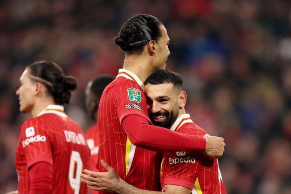 فان
      دايك:
      الجميع
      في
      ليفربول
      يتطلع
      لعودة
      محمد
      صلاح..دعونا
      نرى
      متى
      سيعود؟