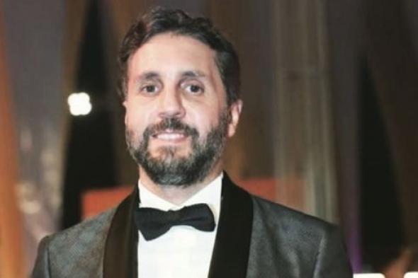 هشام
ماجد
يرد
على
مخرج
شهير
بعد
تصريحاته
عن
أدائه