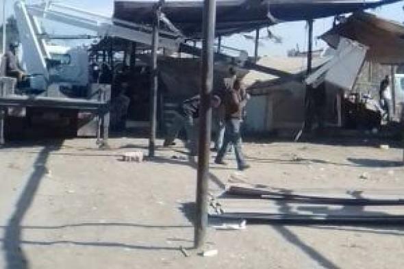 محافظ
الدقهلية
يتابع
إخلاء
وتفكيك
موقف
سيارات
جديلة
تمهيدًا
لإنشاء
آخر
حضاري