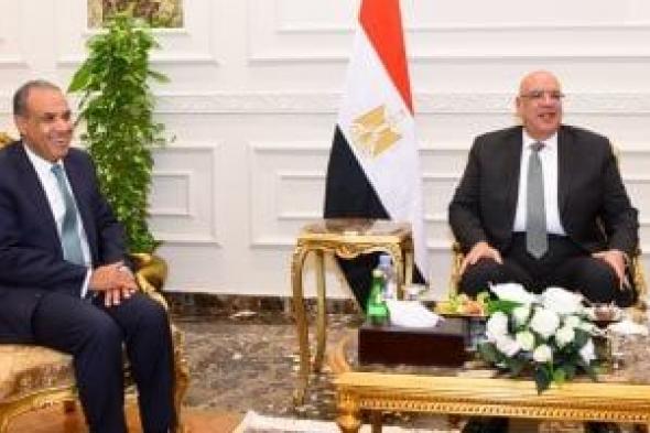 وزير
الخارجية
يلتقى
رئيس
مجلس
النواب