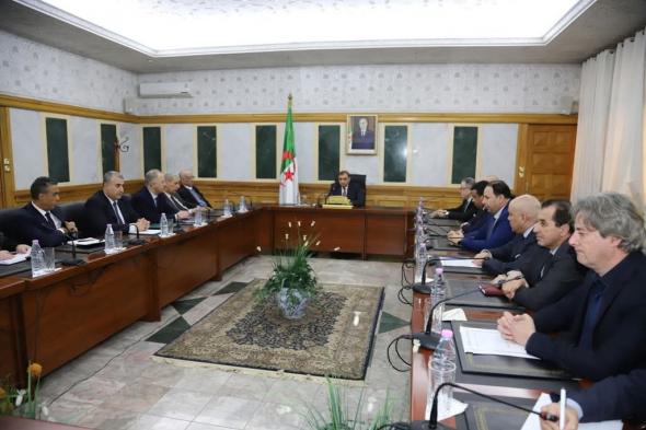 تنصيب
الأمين
العام 
والمفتش
العام
الجديدين
لوزارة
العدل