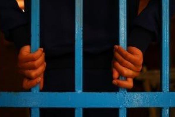 أمن
الجيزة
يضبط
سائق
تحرش
بفتاة
في
مدينة
6
أكتوبر