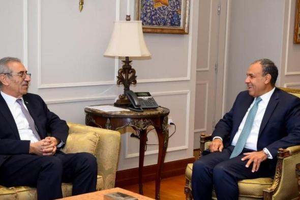 مصر
تؤكد
دعم
"لجنة
إدارة
غزة"
تمهيداً
لعودة
السلطة