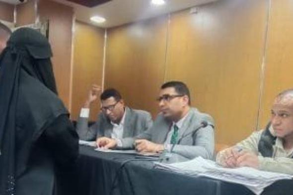 نائب
محافظ
الأقصر
يبحث
طلبات
وشكاوى
المواطنين
خلال
لقاء
اليوم
المفتوح..
صور