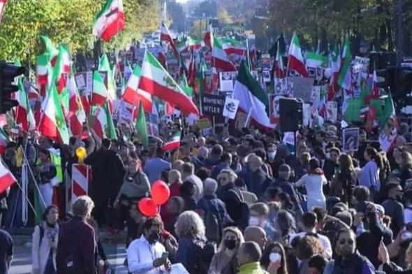 الاتحاد
    الأوروبي:
    نعد
    بعقوبات
    إضافية
    ضد
    إيران