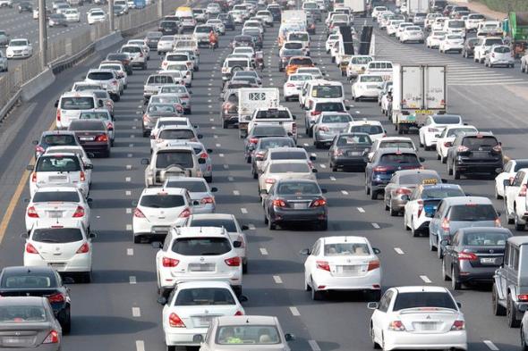 %52 من الموظفين القاطنين في دبي يقضون حتى ساعتين يومياً في التنقل بين السكن والعمل